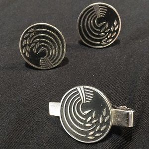 Swank cuff links and tie clasp